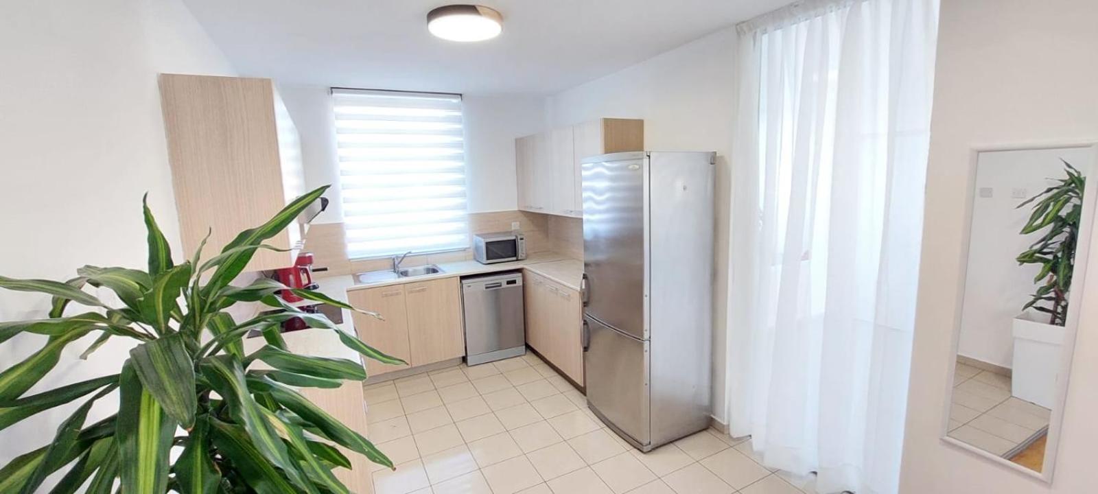 City Flats 2 Bedroom Apartment Larnaca Eksteriør billede